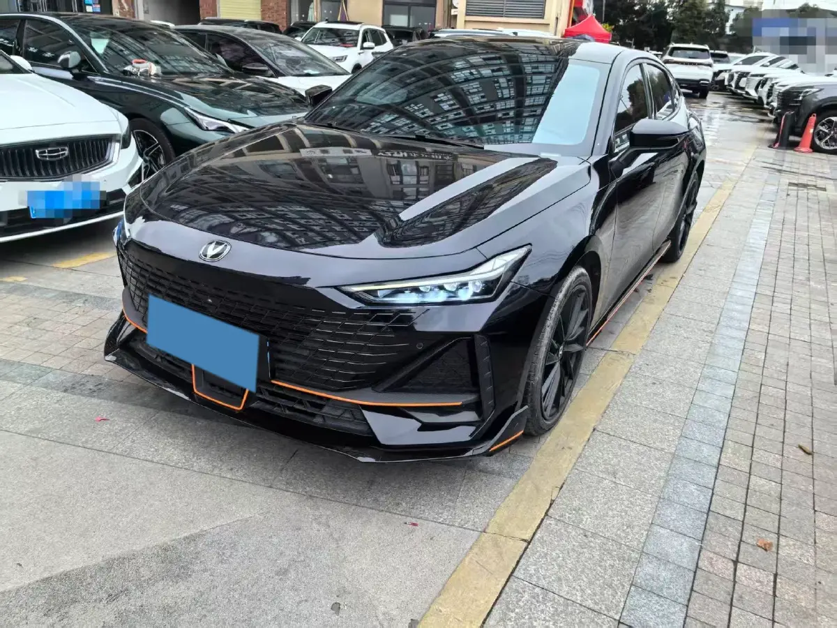 2023 ChangAn UNI-V 1.5T 188HP L4 7DCT