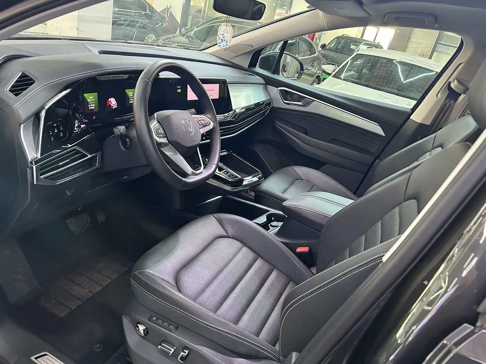 2023 VOLKSWAGEN TALAGON thumbnail 4