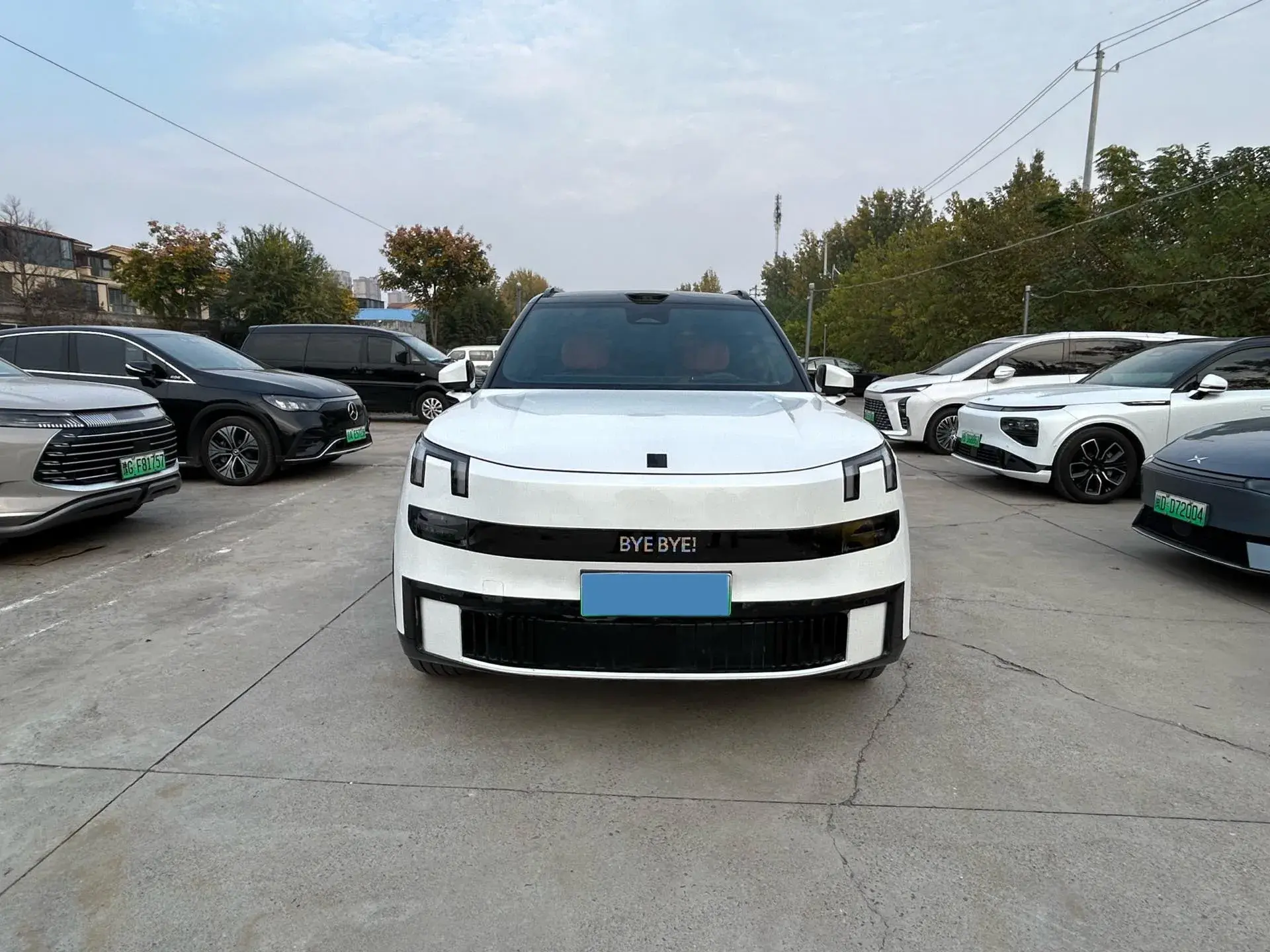 2025 LYNK&CO 900 thumbnail 2