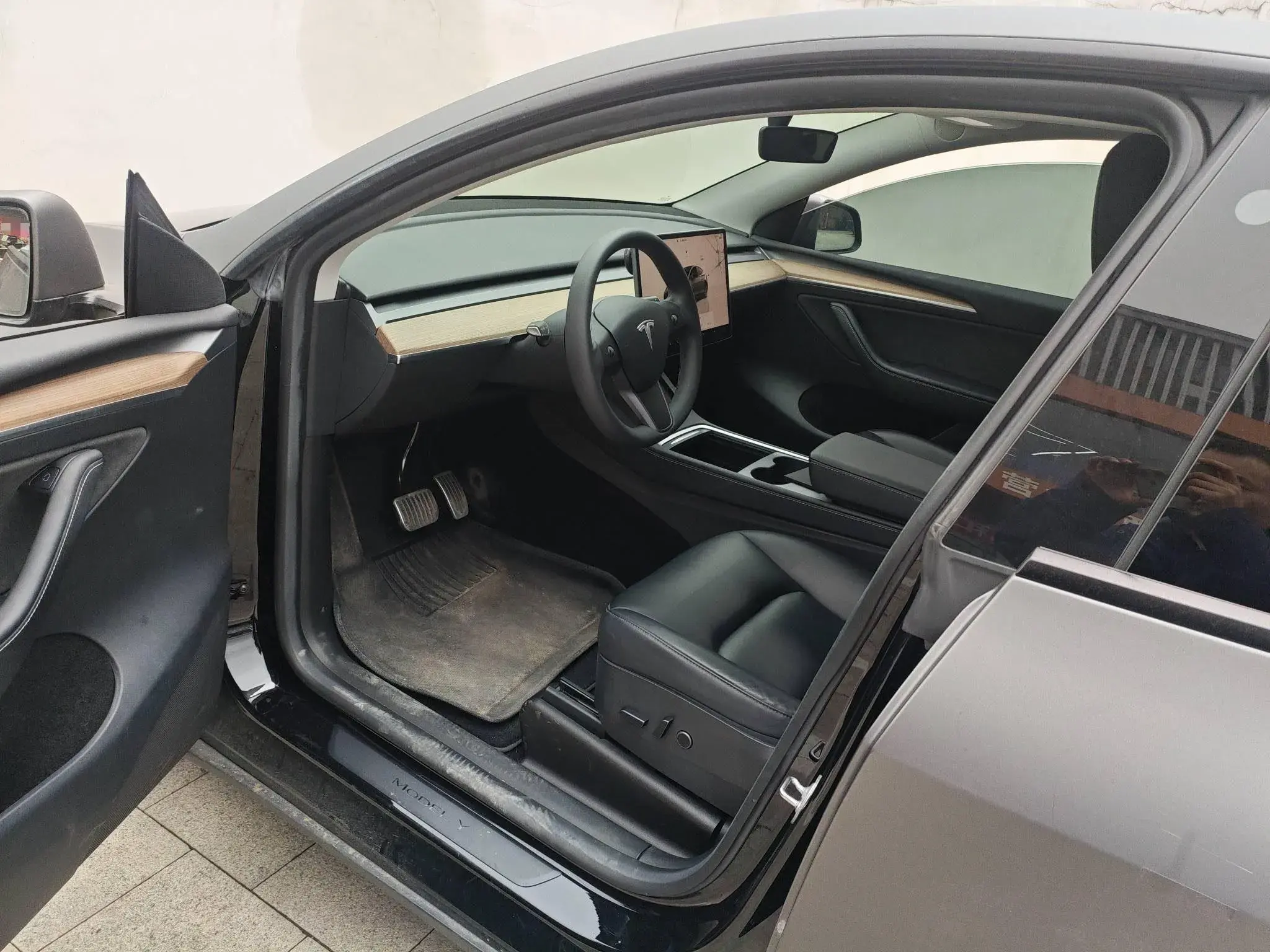 2022 TESLA MODEL thumbnail 2