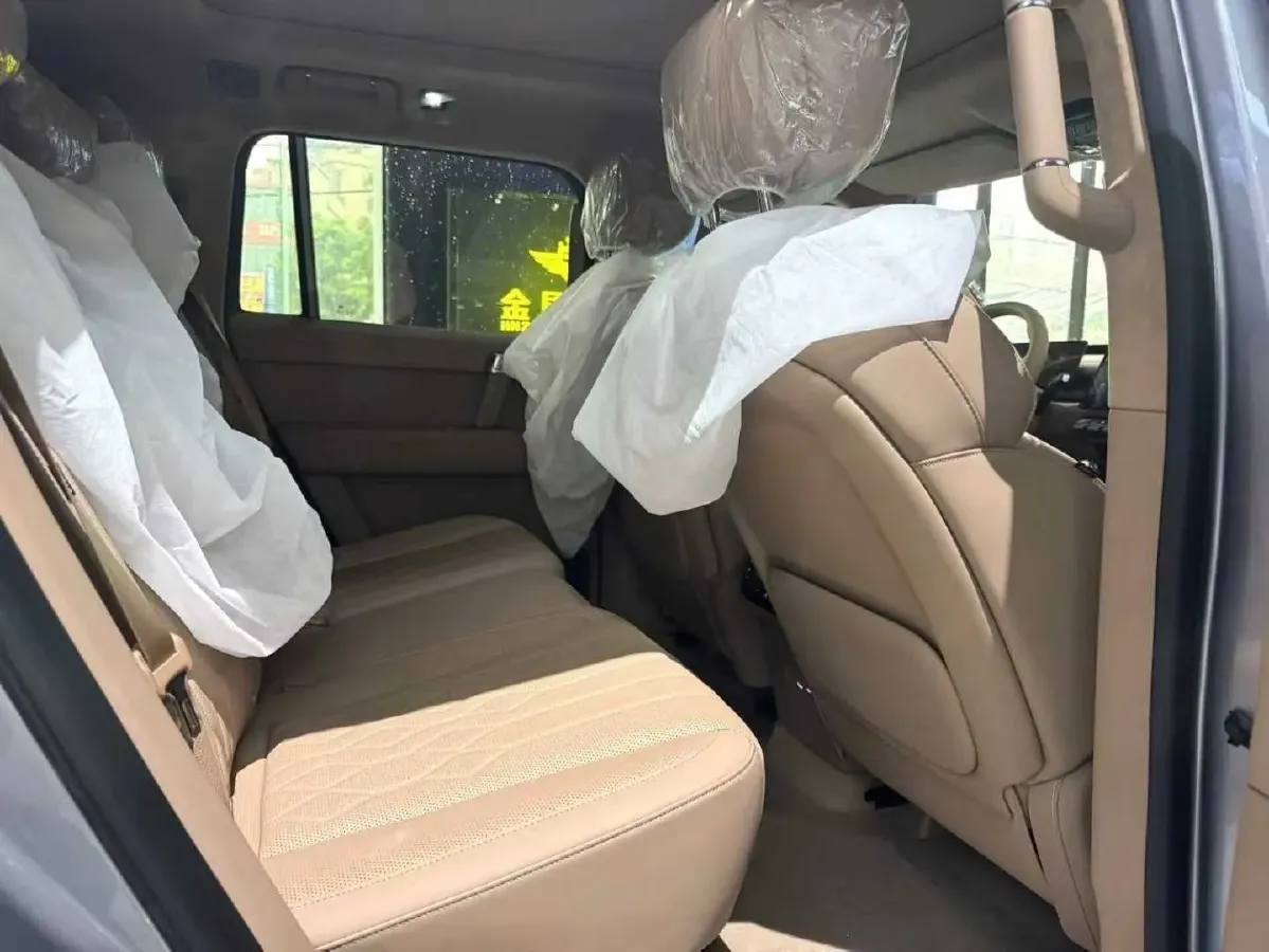 2025 M Hero WarriorM817 1.5T 197HP L4 2DHT PHEV,autocango,china used car exporter,china ev exporter,chinese used car exporter,chinese used ev exporter