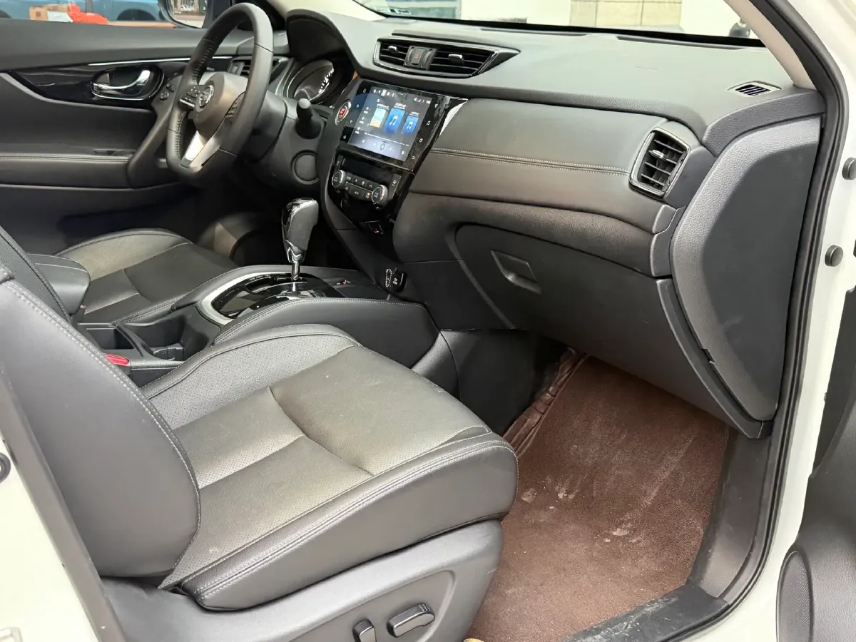 2023 Nissan X-Trail 2.0L 151HP L4 CVT,autocango,china used car exporter,china ev exporter,chinese used car exporter,chinese used ev exporter