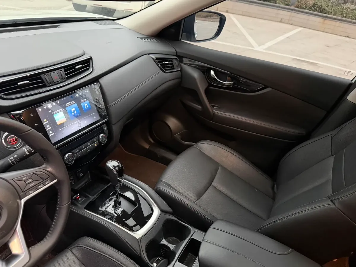 2023 Nissan X-Trail 2.0L 151HP L4 CVT,autocango,china used car exporter,china ev exporter,chinese used car exporter,chinese used ev exporter