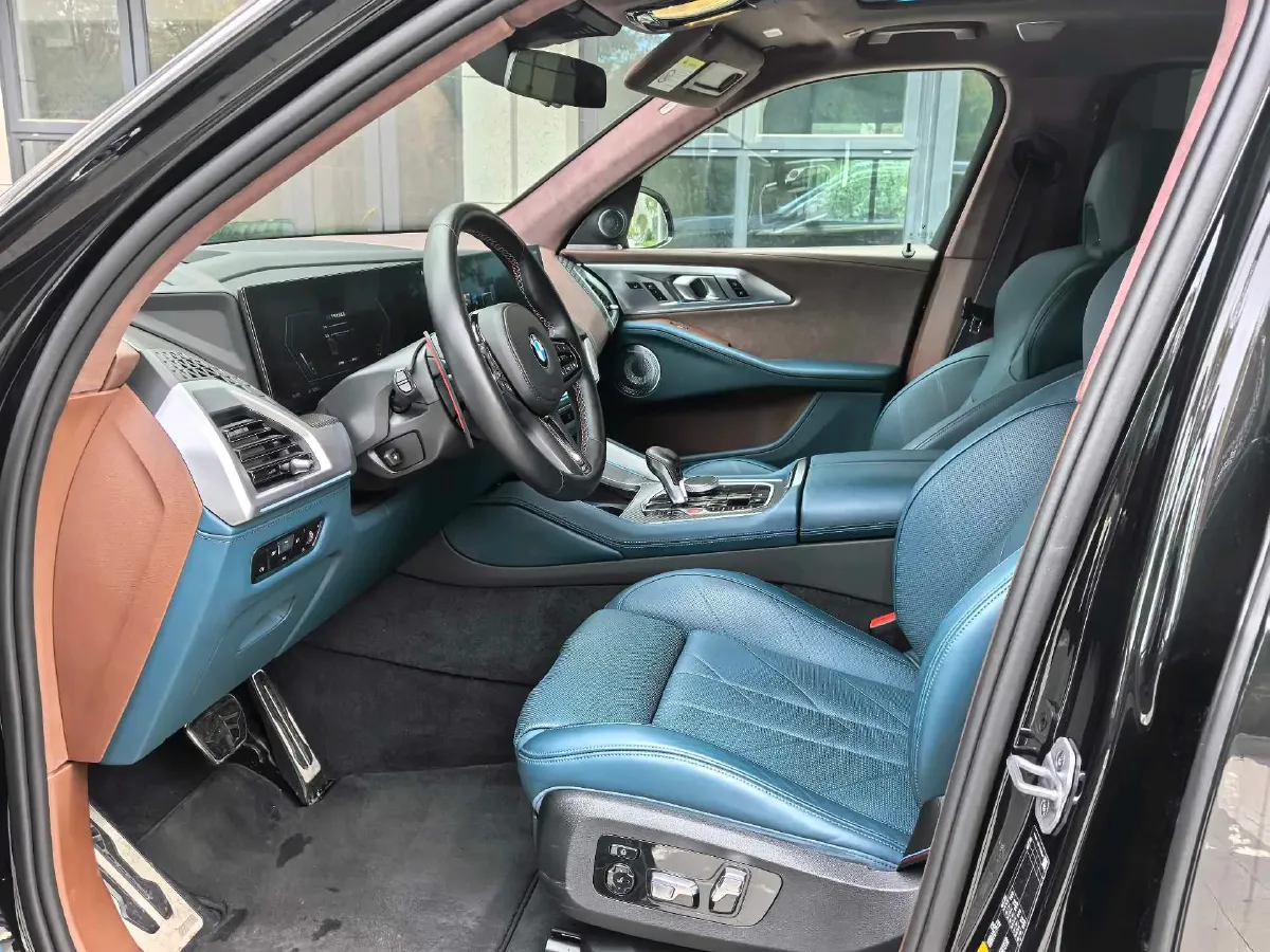 2023 BMW XM 4.4T 490HP V8 8AT PHEV 25.7KWH,autocango,china used car exporter,china ev exporter,chinese used car exporter,chinese used ev exporter