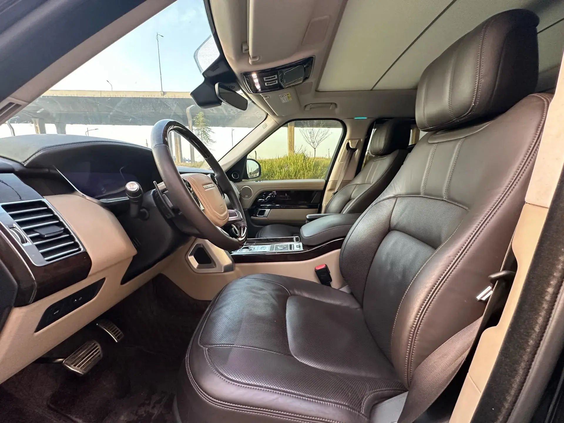 2021 LAND ROVER thumbnail 2