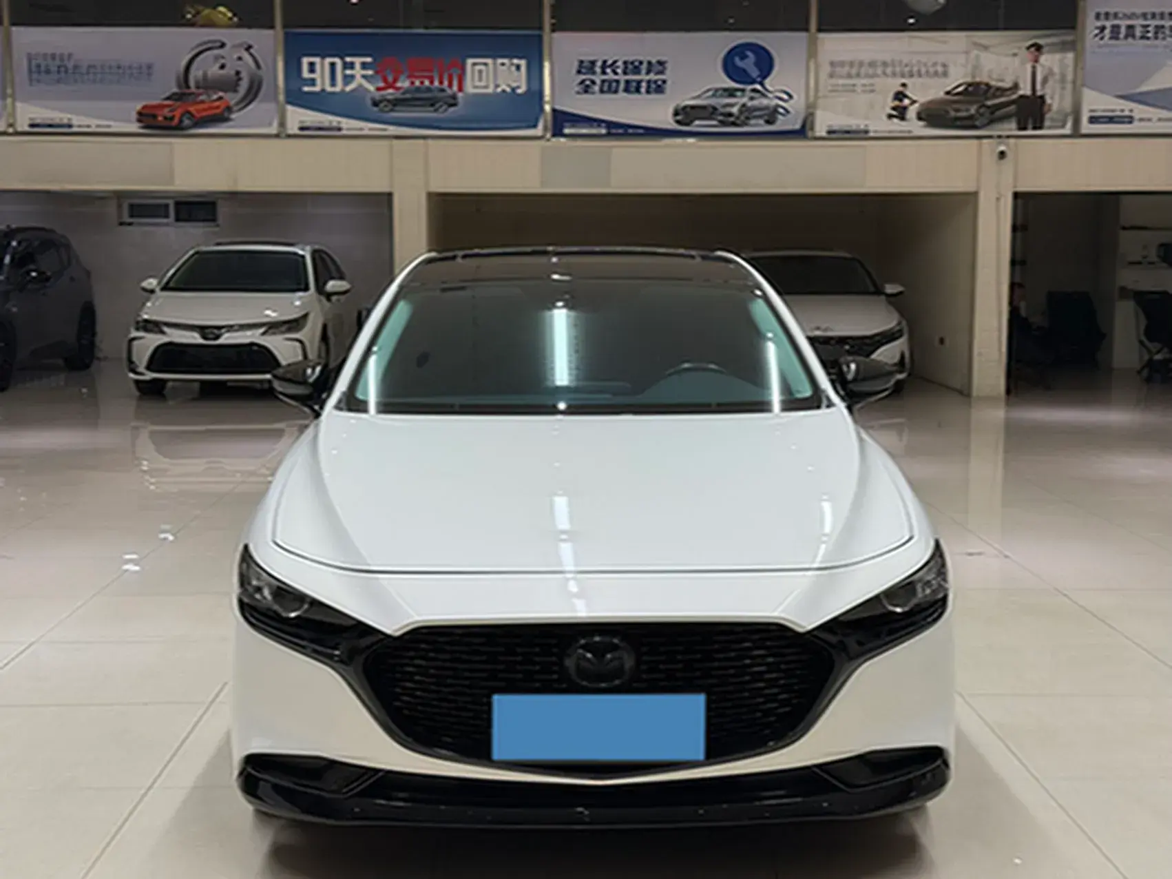 2021 MAZDA 3 thumbnail 2