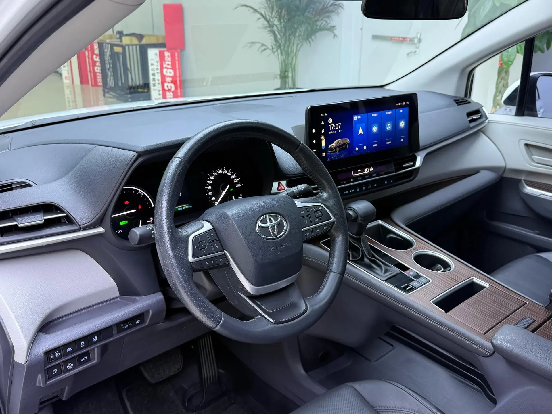 2021 TOYOTA SIENNA thumbnail 4