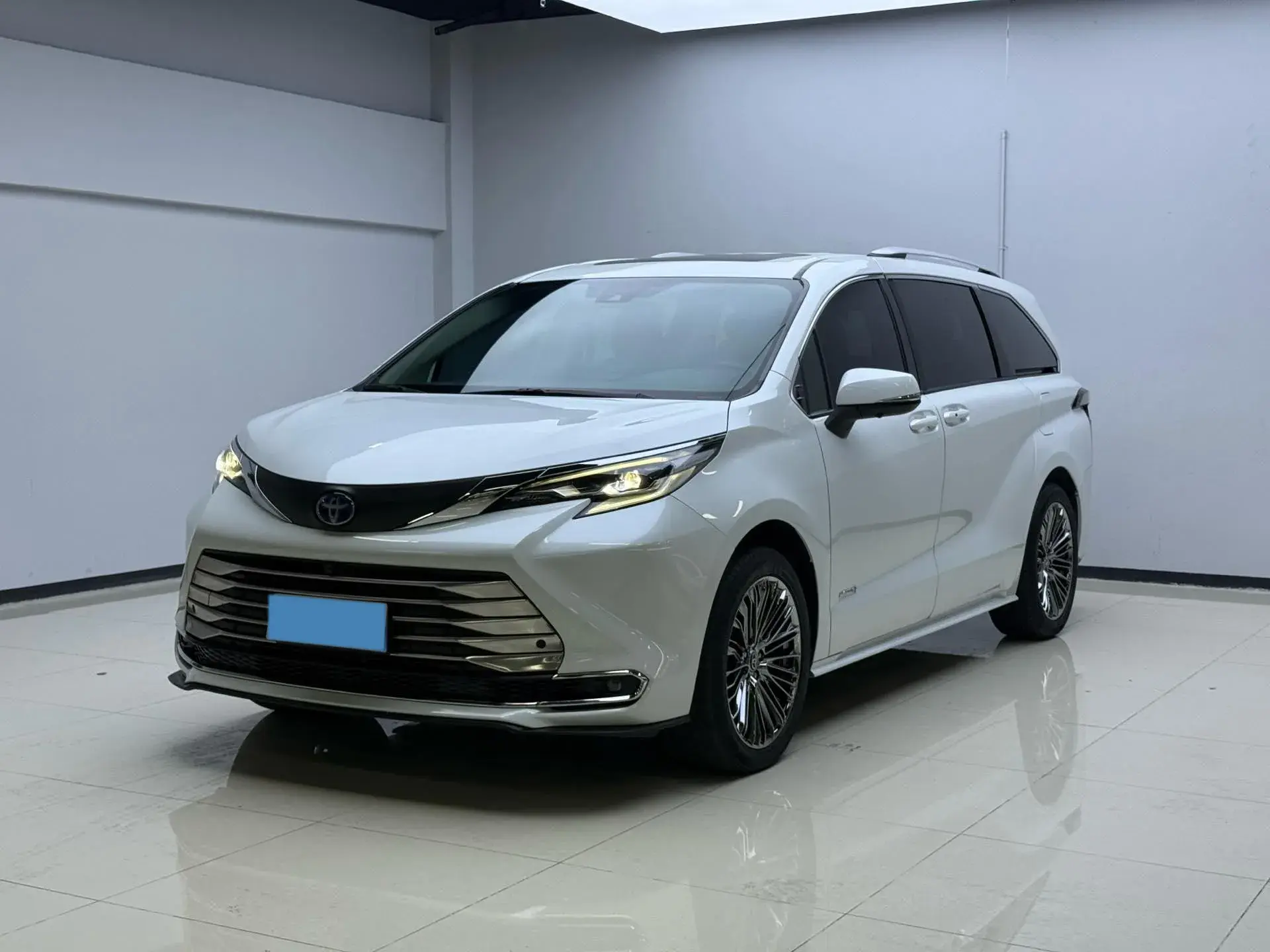 2021 TOYOTA SIENNA view 1