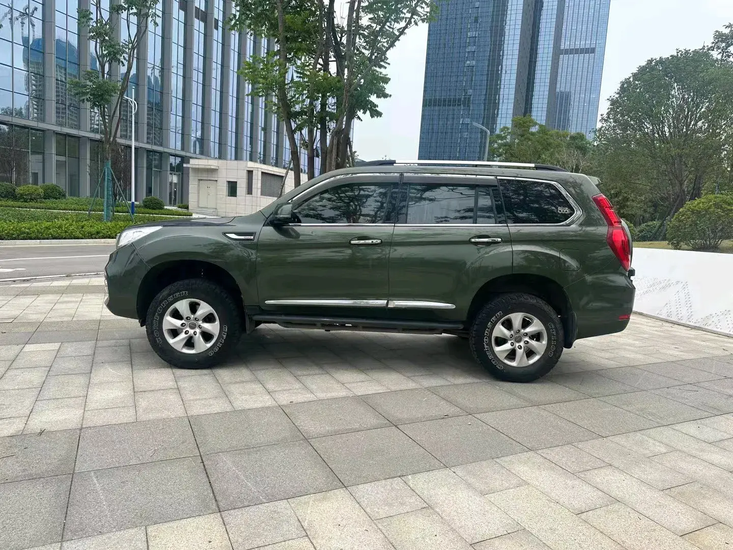 2017 HAVAL H9 thumbnail 4