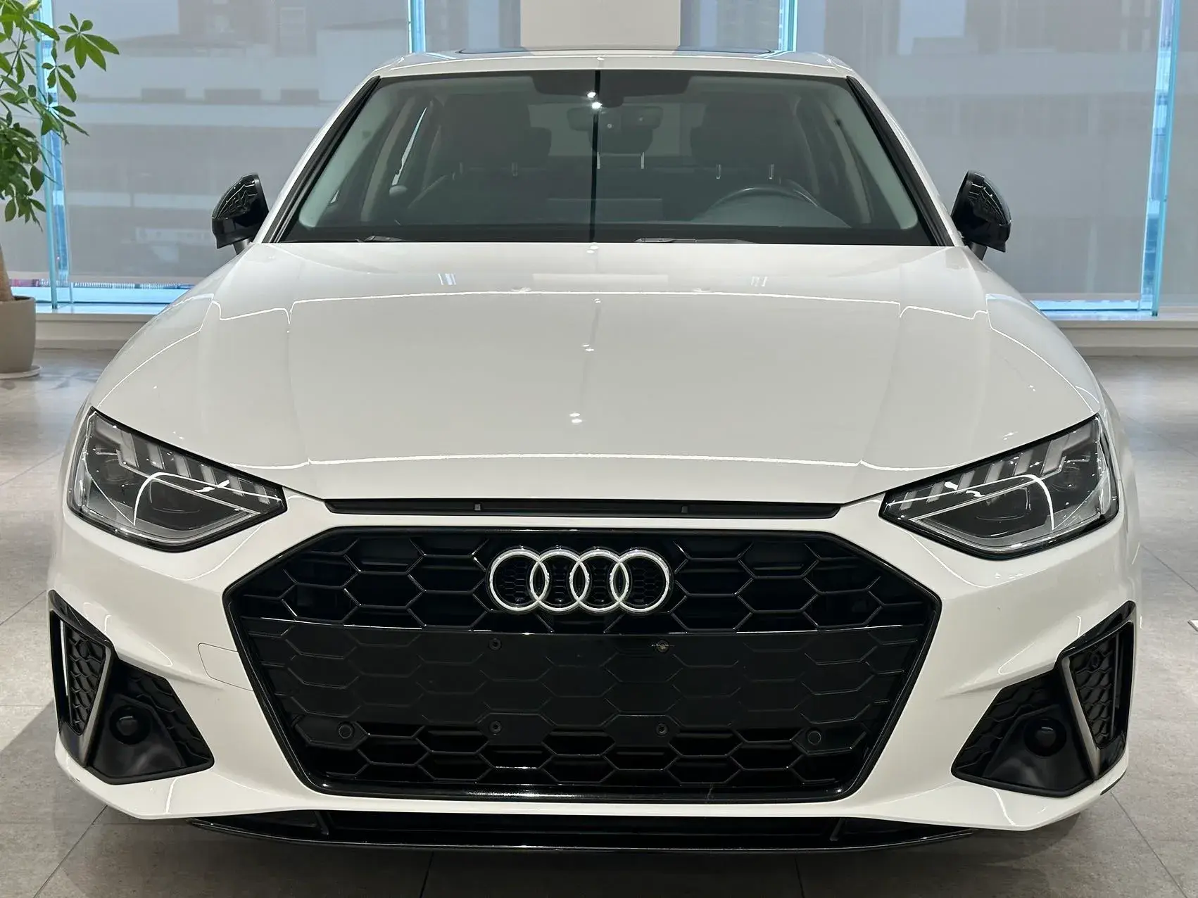 2022 AUDI A4L thumbnail 2