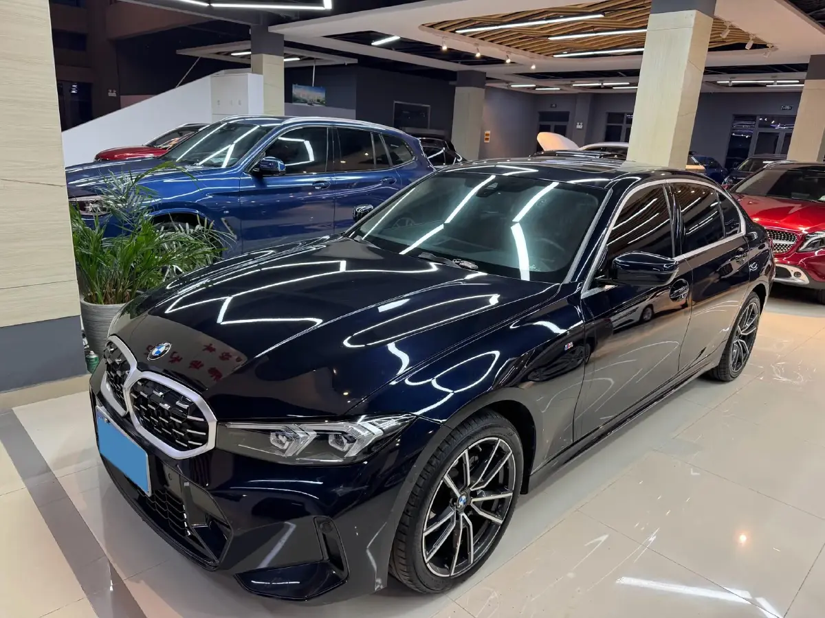 2024 BMW 3 Series 2.0T 184HP L4 8AT