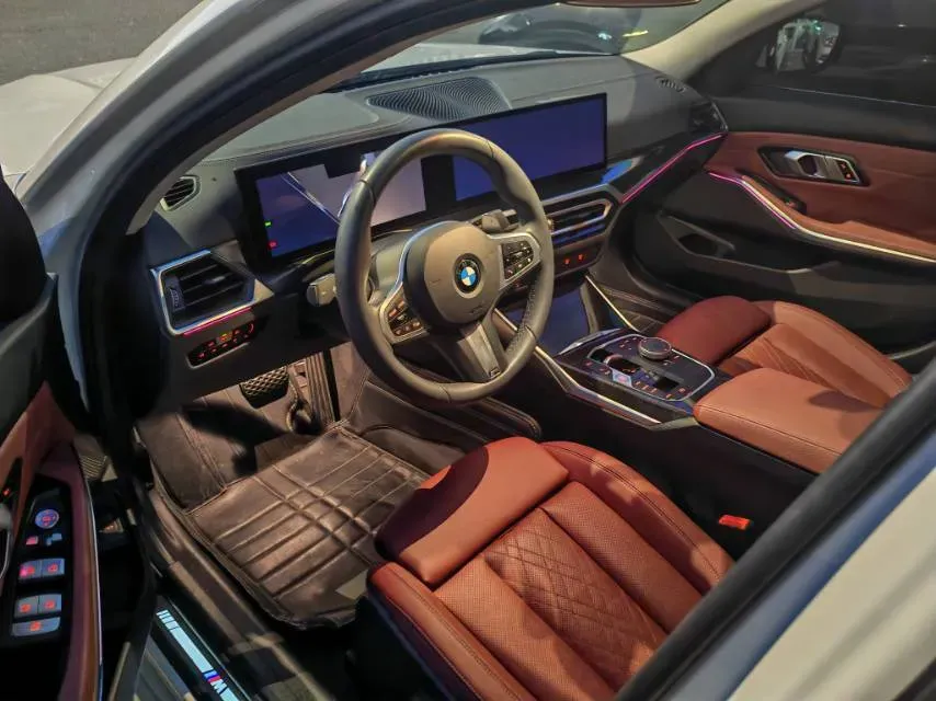 2024 BMW 3 Series 2.0T 184HP L4 8AT,autocango,china used car exporter,china ev exporter,chinese used car exporter,chinese used ev exporter