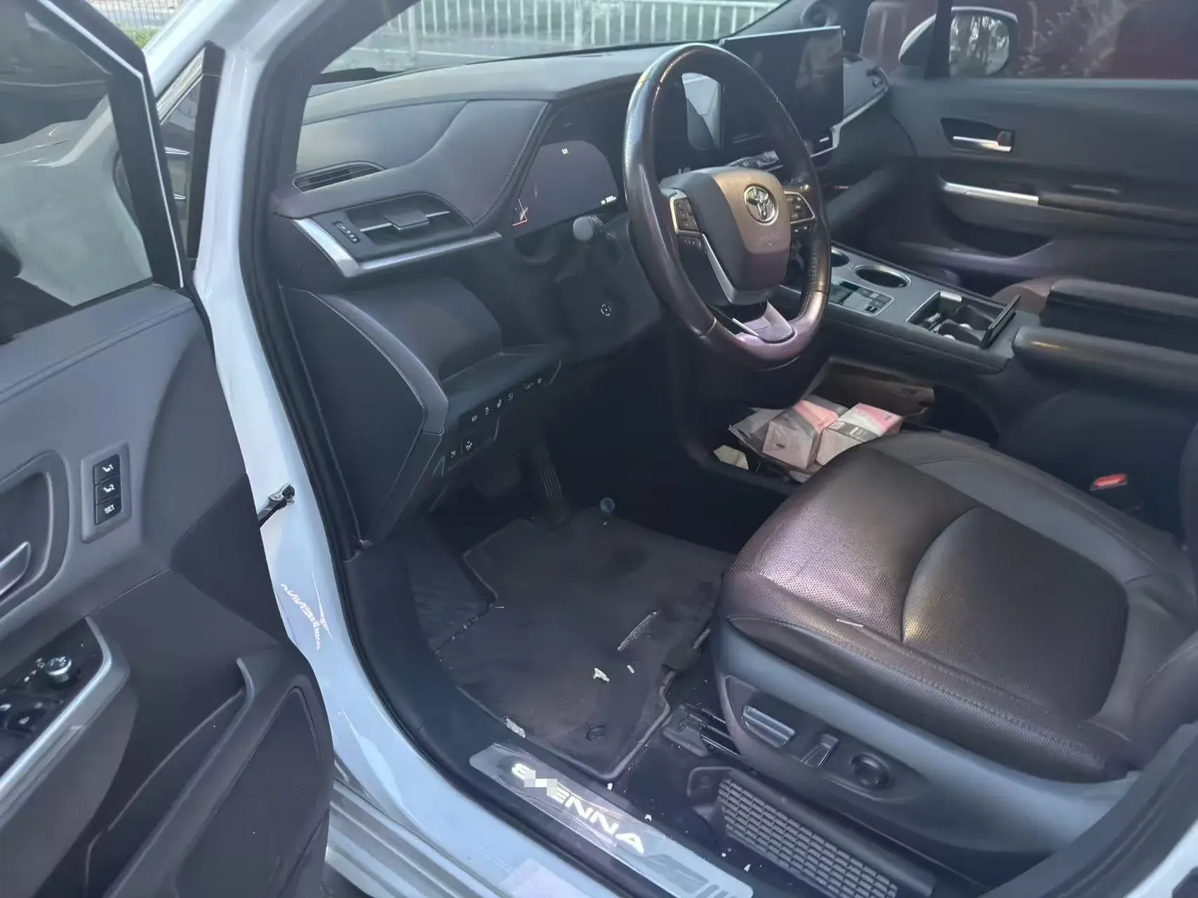 2023 TOYOTA SIENNA thumbnail 2