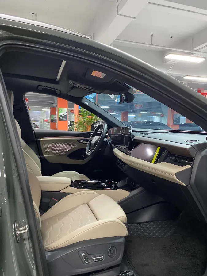 2025 Audi A6L e-tron BEV,autocango,china used car exporter,china ev exporter,chinese used car exporter,chinese used ev exporter