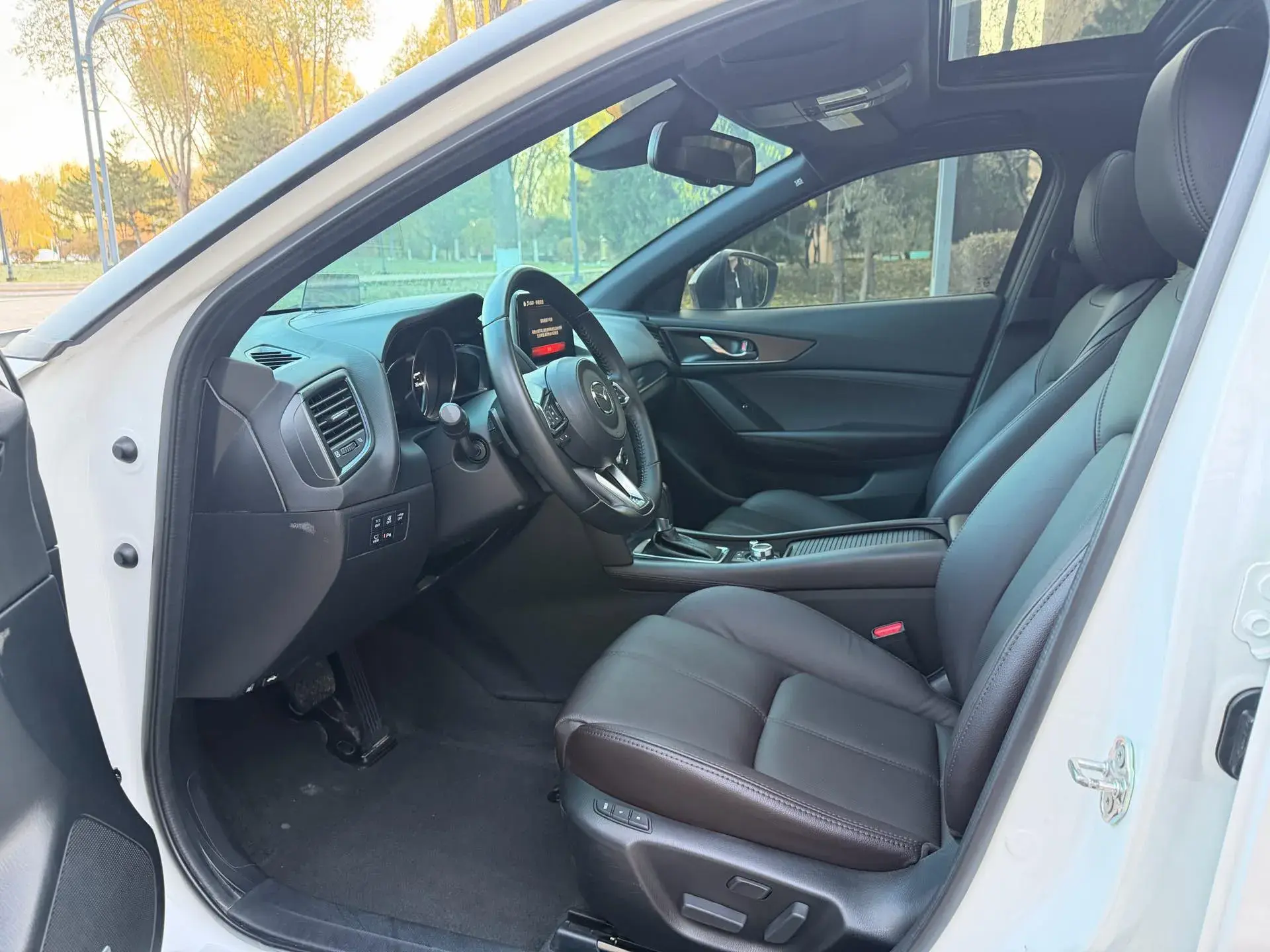 2020 MAZDA CX-4 thumbnail 4