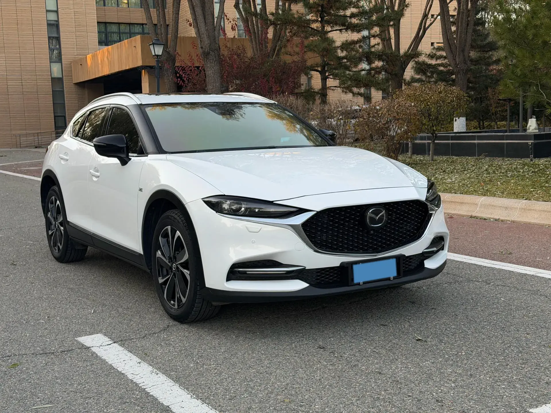 2020 MAZDA CX-4 thumbnail 2