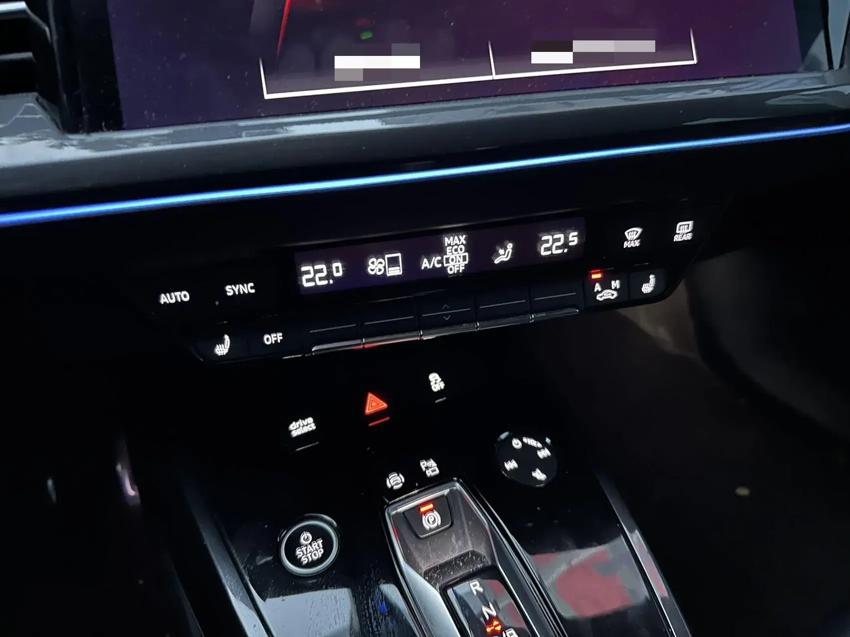 2024 AUDI Q4 thumbnail 4