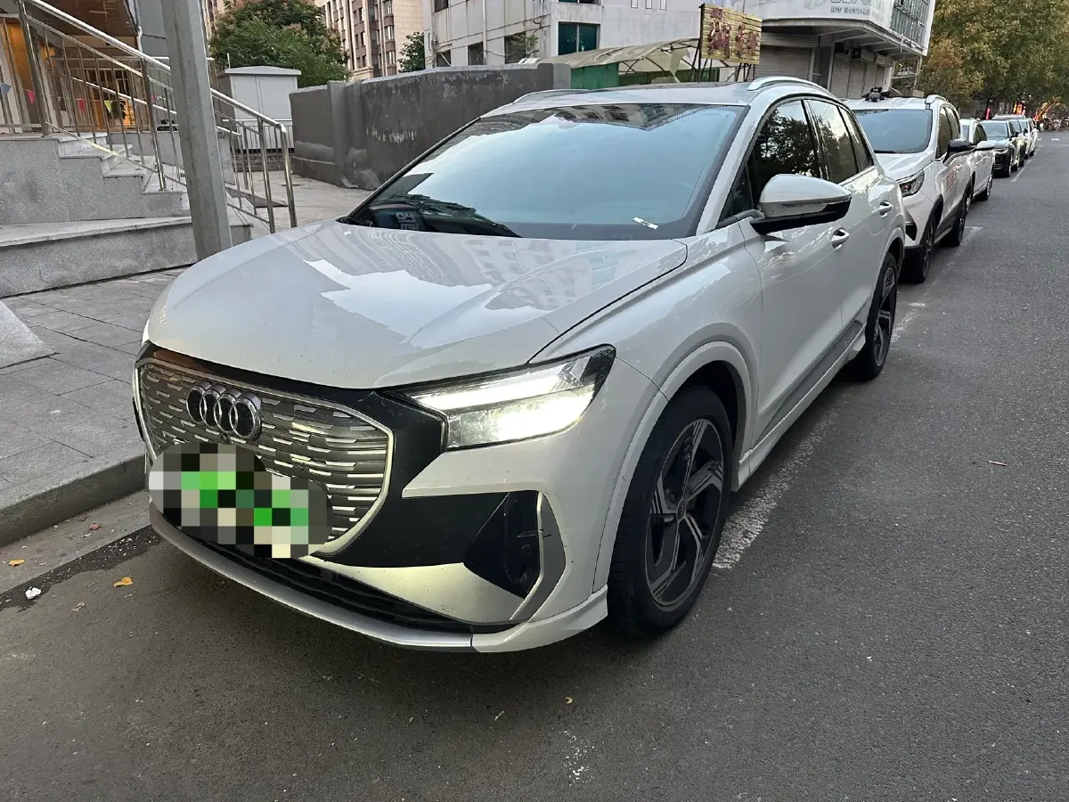 2024 Audi Q4 e-tron BEV 84.8KWH