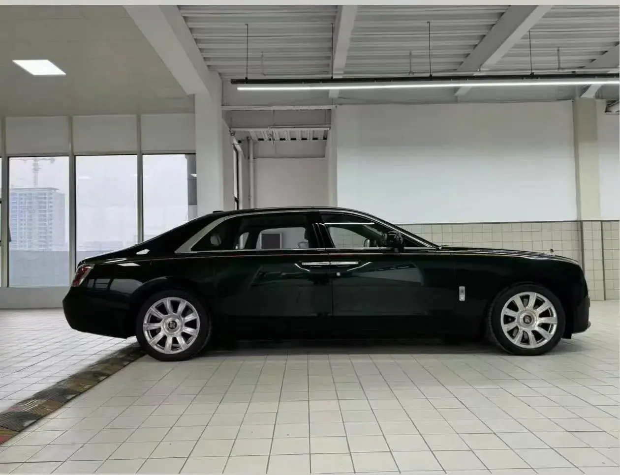 2021 ROLLS-ROYCE GHOST thumbnail 4