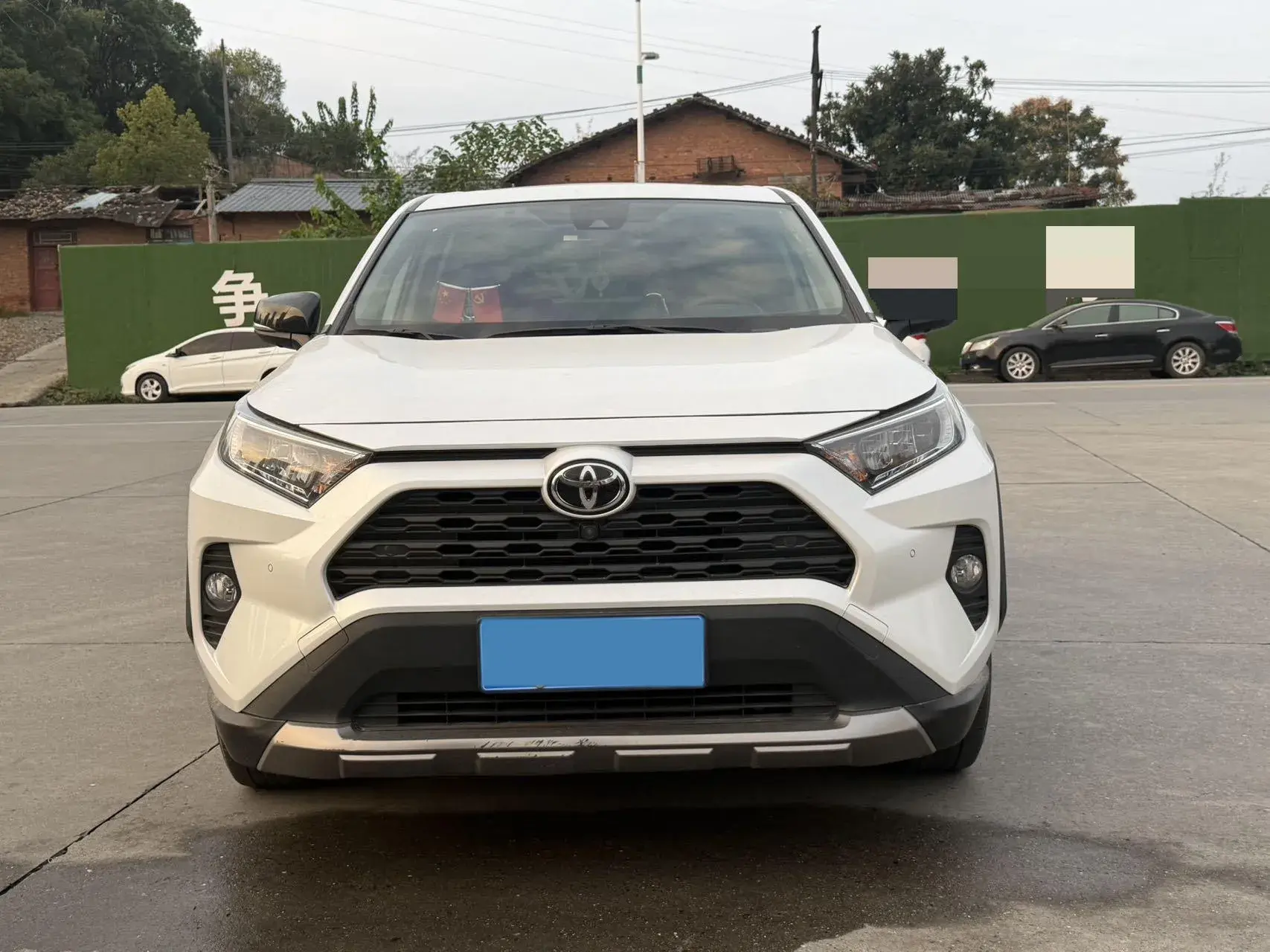 2022 TOYOTA RAV4 thumbnail 2