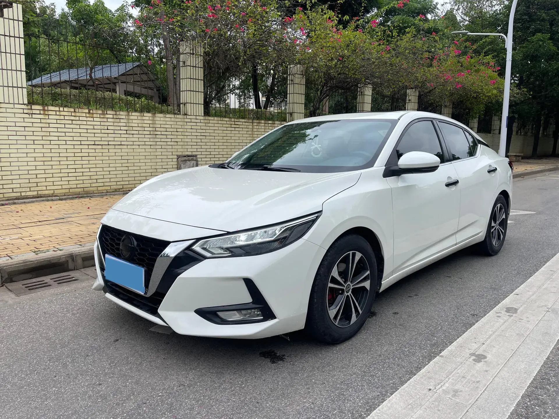 2020 NISSAN SYLPHY view 1