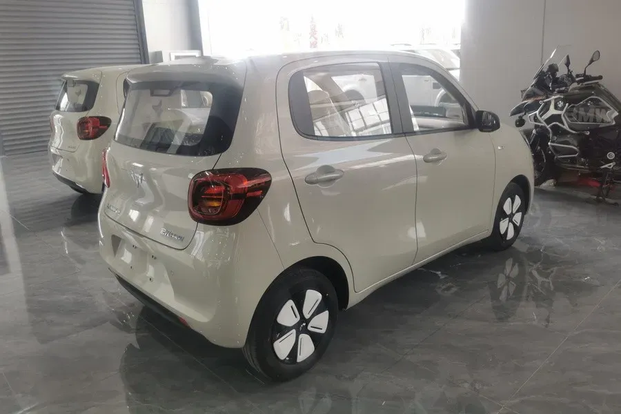 2025 WuLing HongGuang MINI EV BEV 16.2KWH,autocango,china used car exporter,china ev exporter,chinese used car exporter,chinese used ev exporter