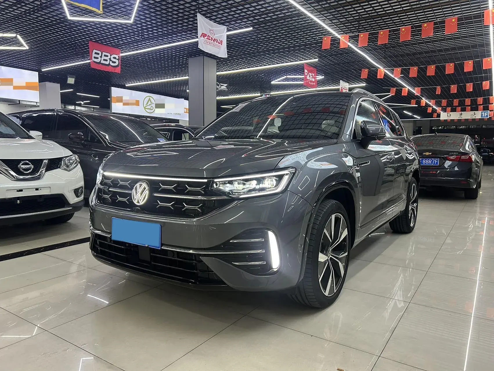 2023 VOLKSWAGEN TAYRON view 1