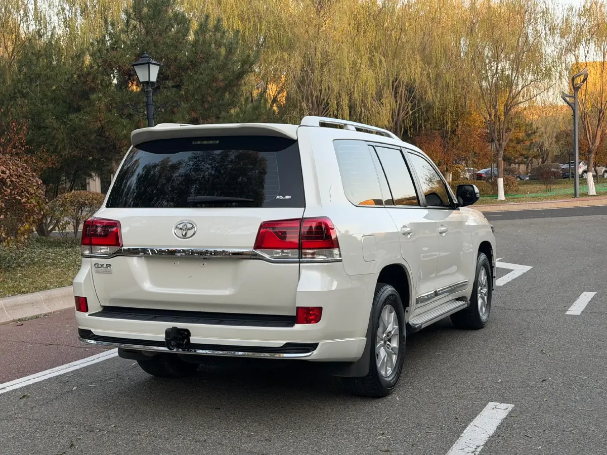 2015 Toyota Land Cruiser 4.6L 310HP V8 6AT,autocango,china used car exporter,china ev exporter,chinese used car exporter,chinese used ev exporter