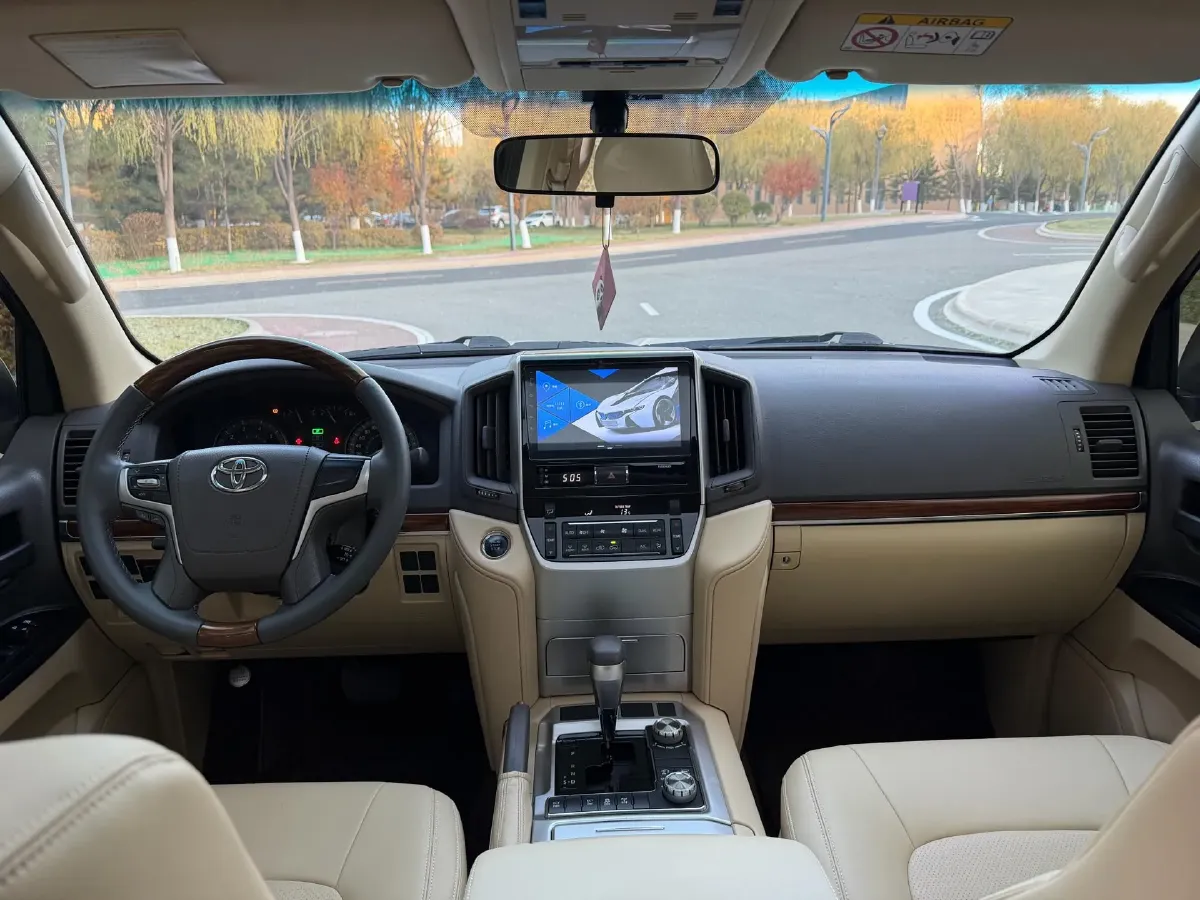 2015 Toyota Land Cruiser 4.6L 310HP V8 6AT,autocango,china used car exporter,china ev exporter,chinese used car exporter,chinese used ev exporter