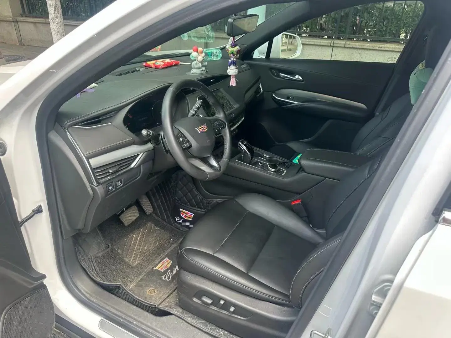 2021 CADILLAC XT4 thumbnail 4