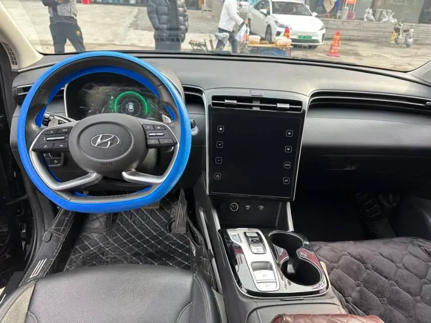 2021 HYUNDAI TUCSON thumbnail 4