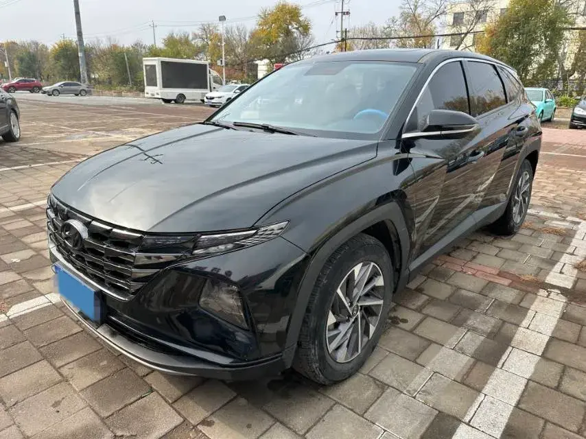 2021 HYUNDAI TUCSON view 1