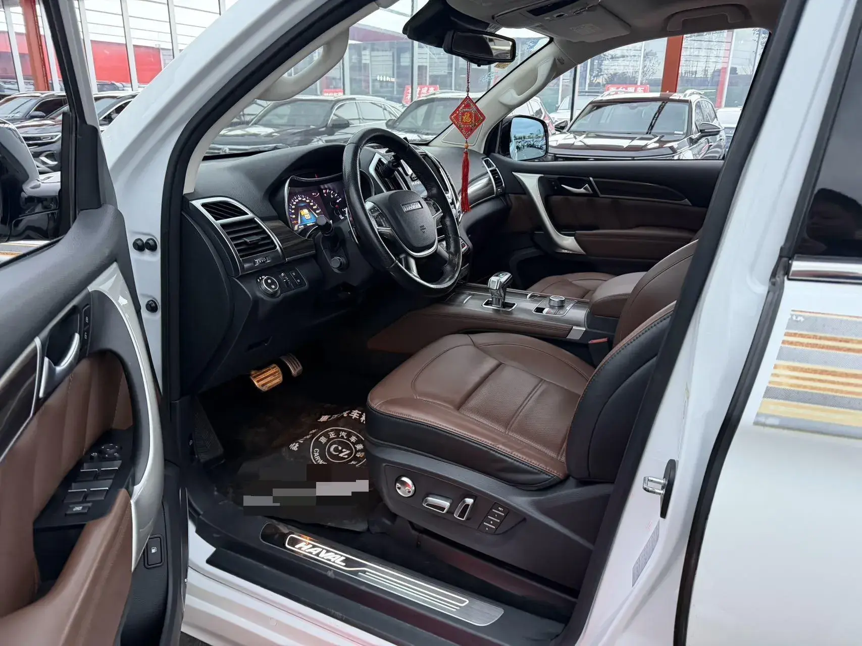 2017 HAVAL H9 thumbnail 2