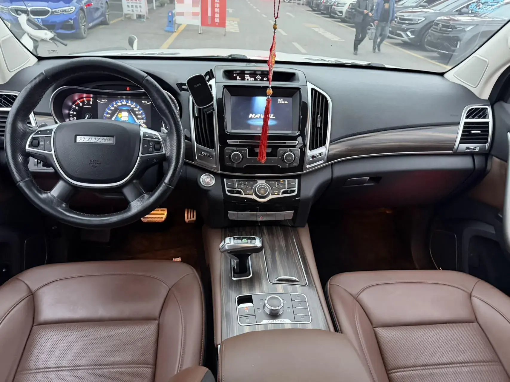 2017 HAVAL H9 thumbnail 4