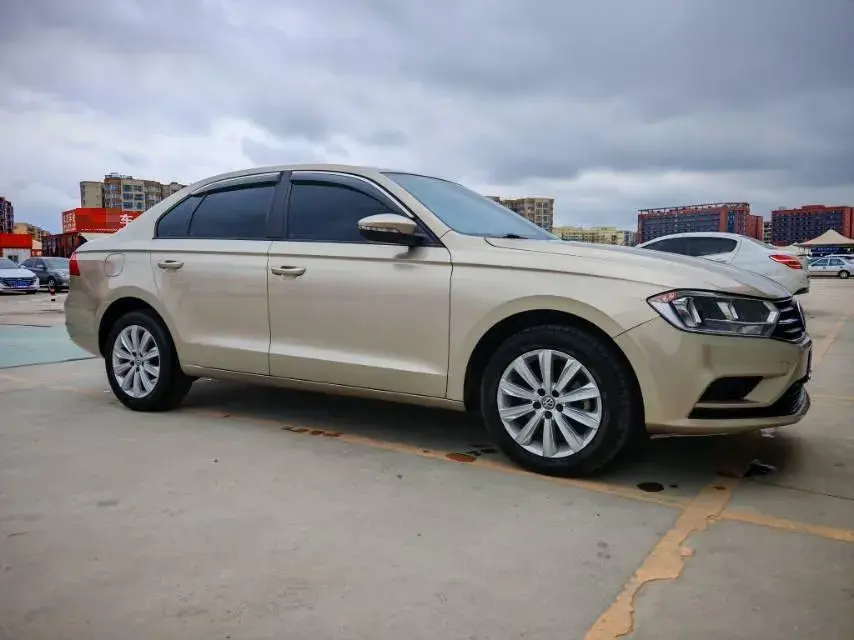 2019 VOLKSWAGEN BORA thumbnail 3