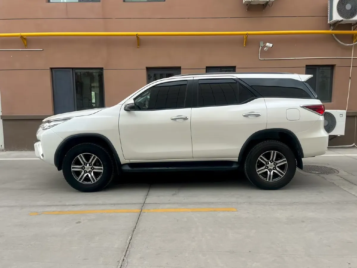 2016 Toyota Fortuner 2.7L 163HP L4 6AT,autocango,china used car exporter,china ev exporter,chinese used car exporter,chinese used ev exporter