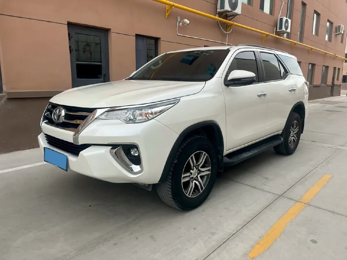 2016 Toyota Fortuner 2.7L 163HP L4 6AT,autocango,china used car exporter,china ev exporter,chinese used car exporter,chinese used ev exporter