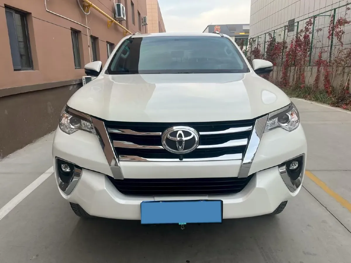 2016 Toyota Fortuner 2.7L 163HP L4 6AT,autocango,china used car exporter,china ev exporter,chinese used car exporter,chinese used ev exporter