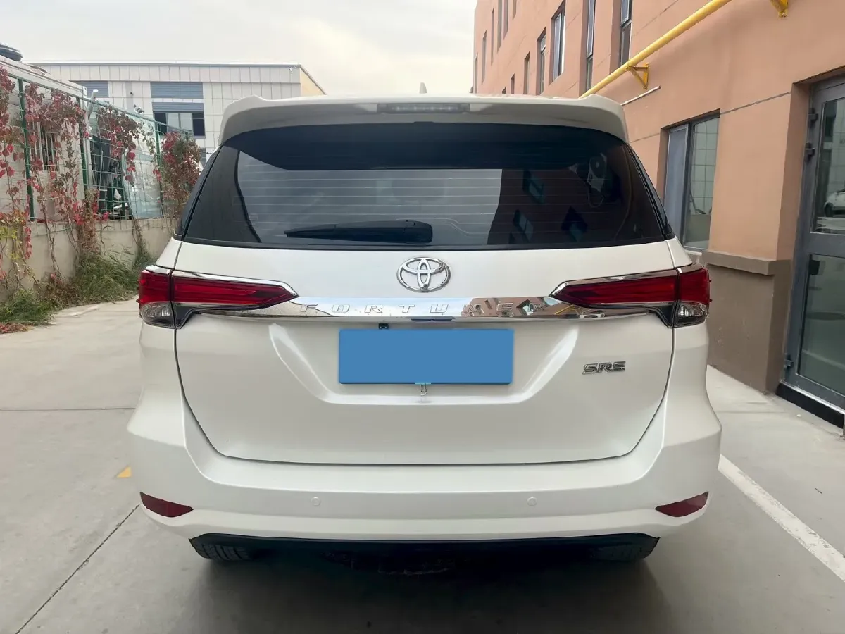 2016 Toyota Fortuner 2.7L 163HP L4 6AT,autocango,china used car exporter,china ev exporter,chinese used car exporter,chinese used ev exporter