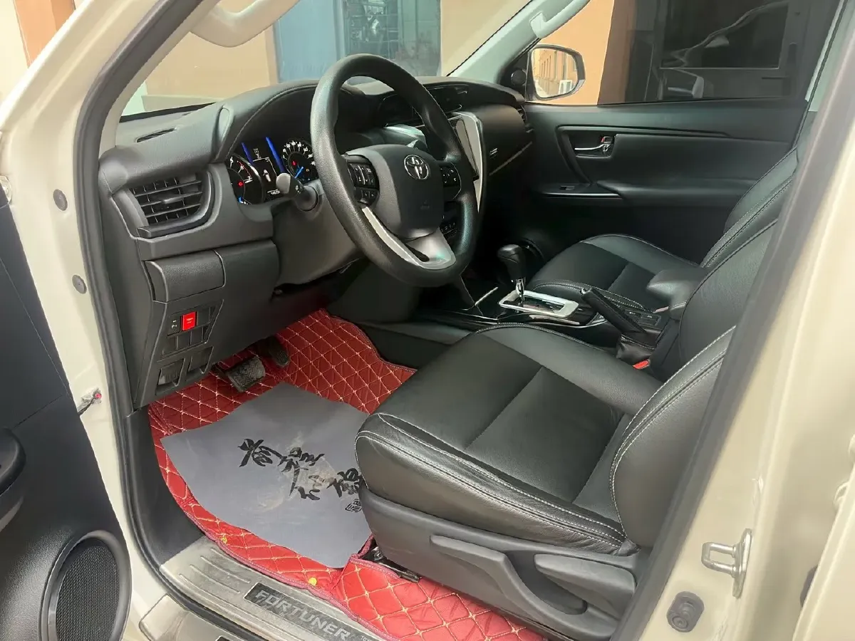 2016 Toyota Fortuner 2.7L 163HP L4 6AT,autocango,china used car exporter,china ev exporter,chinese used car exporter,chinese used ev exporter