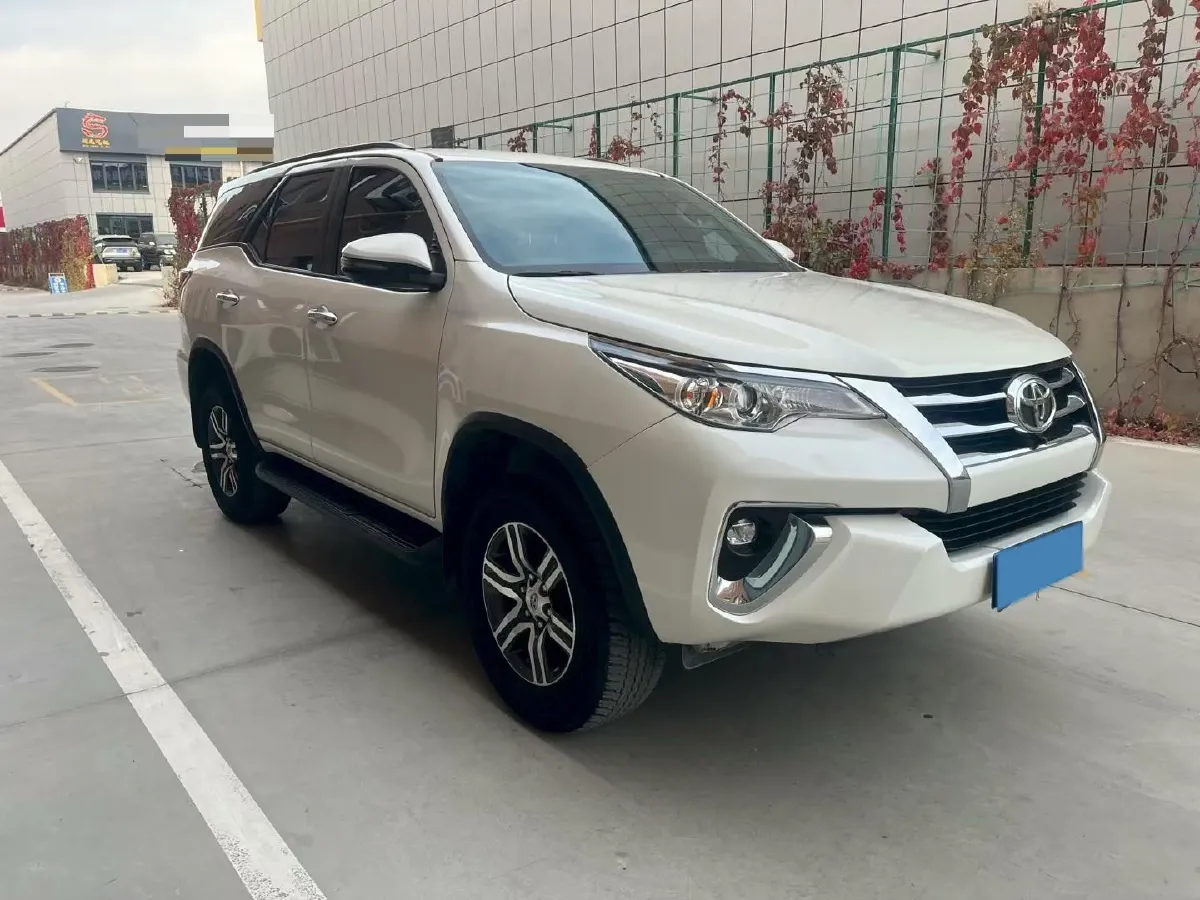 2016 Toyota Fortuner 2.7L 163HP L4 6AT,autocango,china used car exporter,china ev exporter,chinese used car exporter,chinese used ev exporter