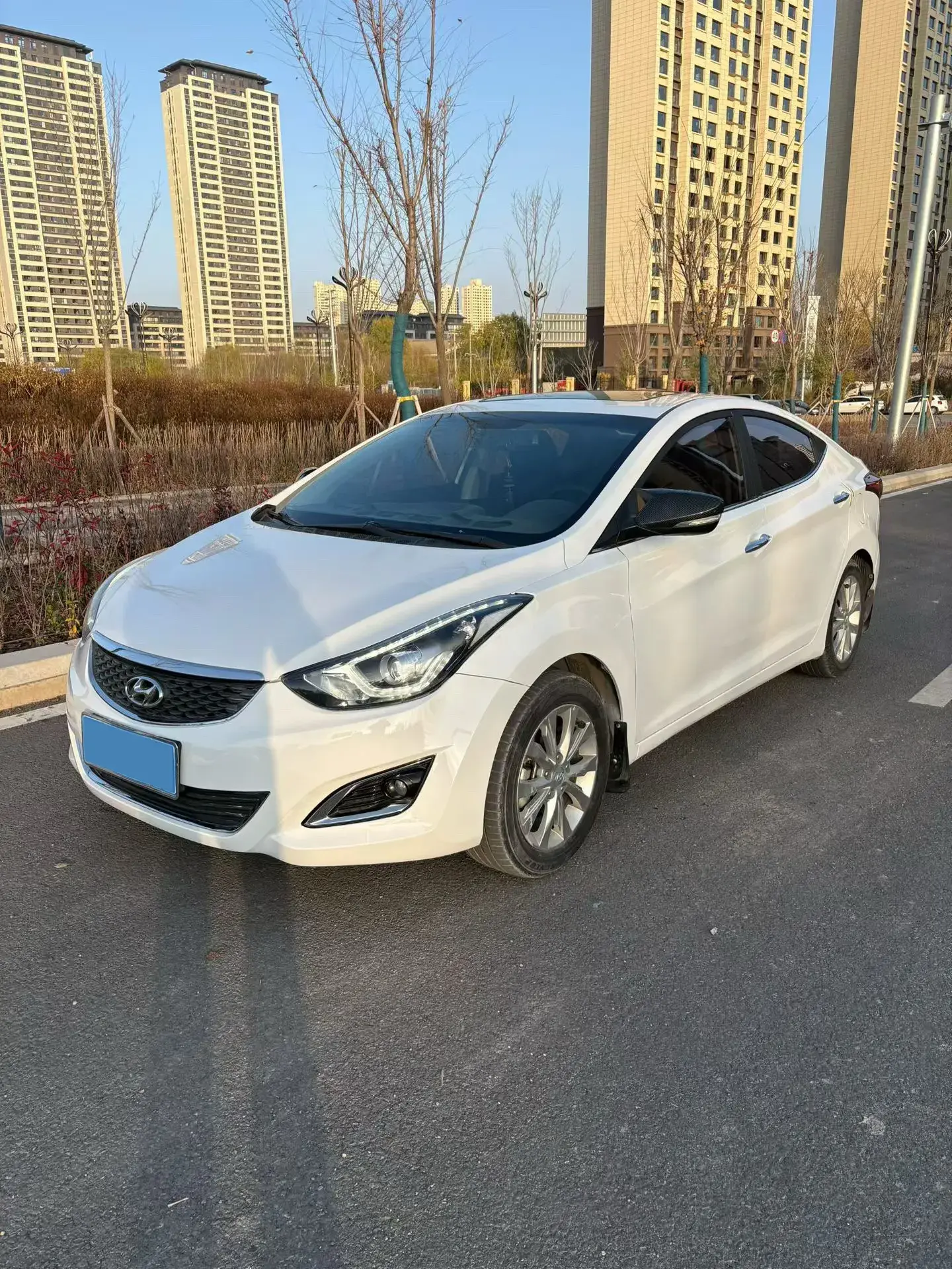 2016 HYUNDAI ELANTRA view 1
