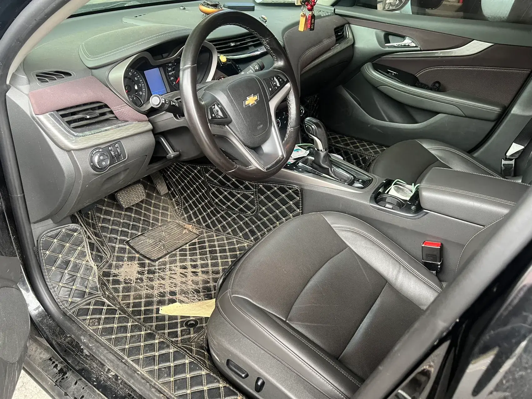 2018 CHEVROLET MALIBU thumbnail 3