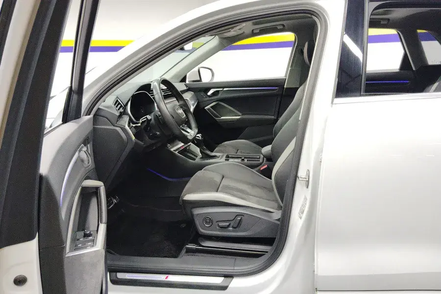 2023 AUDI Q3 thumbnail 3