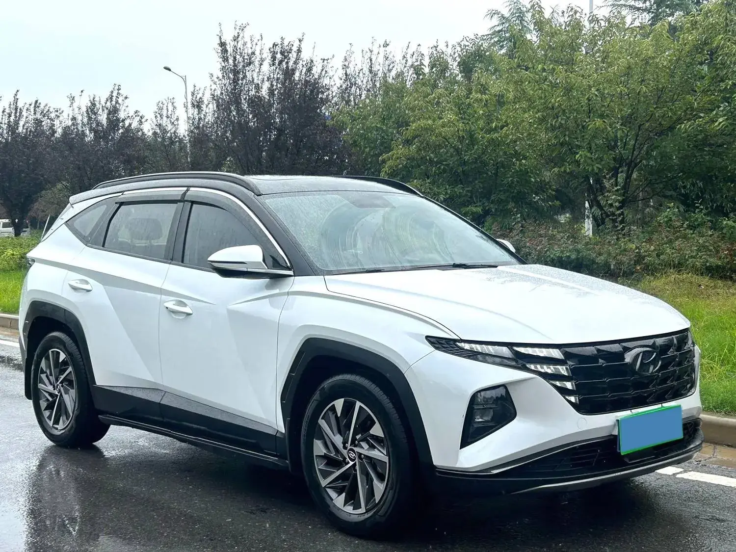 2021 HYUNDAI TUCSON thumbnail 3