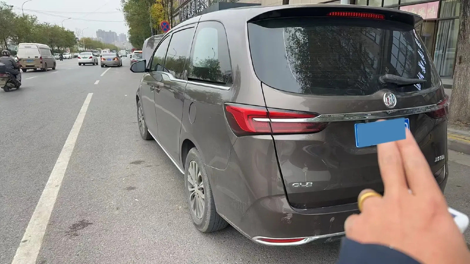 2023 Buick GL8 2.0T 237HP L4 9AT,autocango,china used car exporter,china ev exporter,chinese used car exporter,chinese used ev exporter