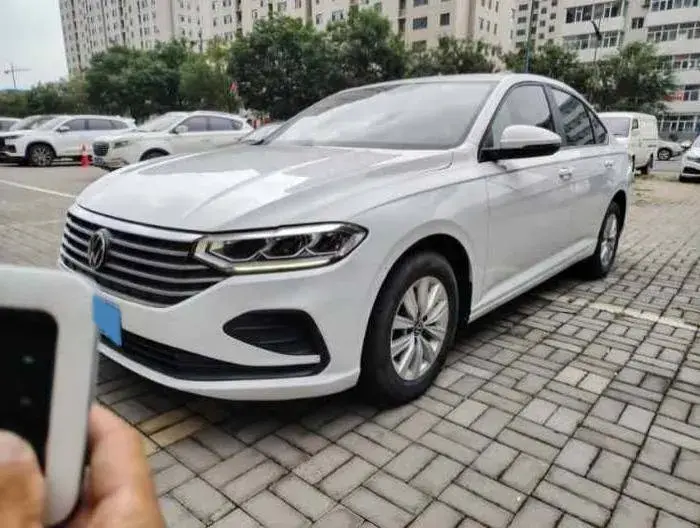 2023 VOLKSWAGEN LAVIDA view 1