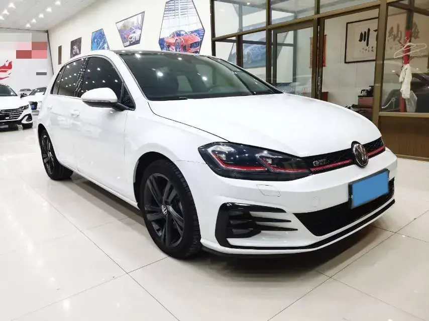 2020 VOLKSWAGEN GOLF thumbnail 3