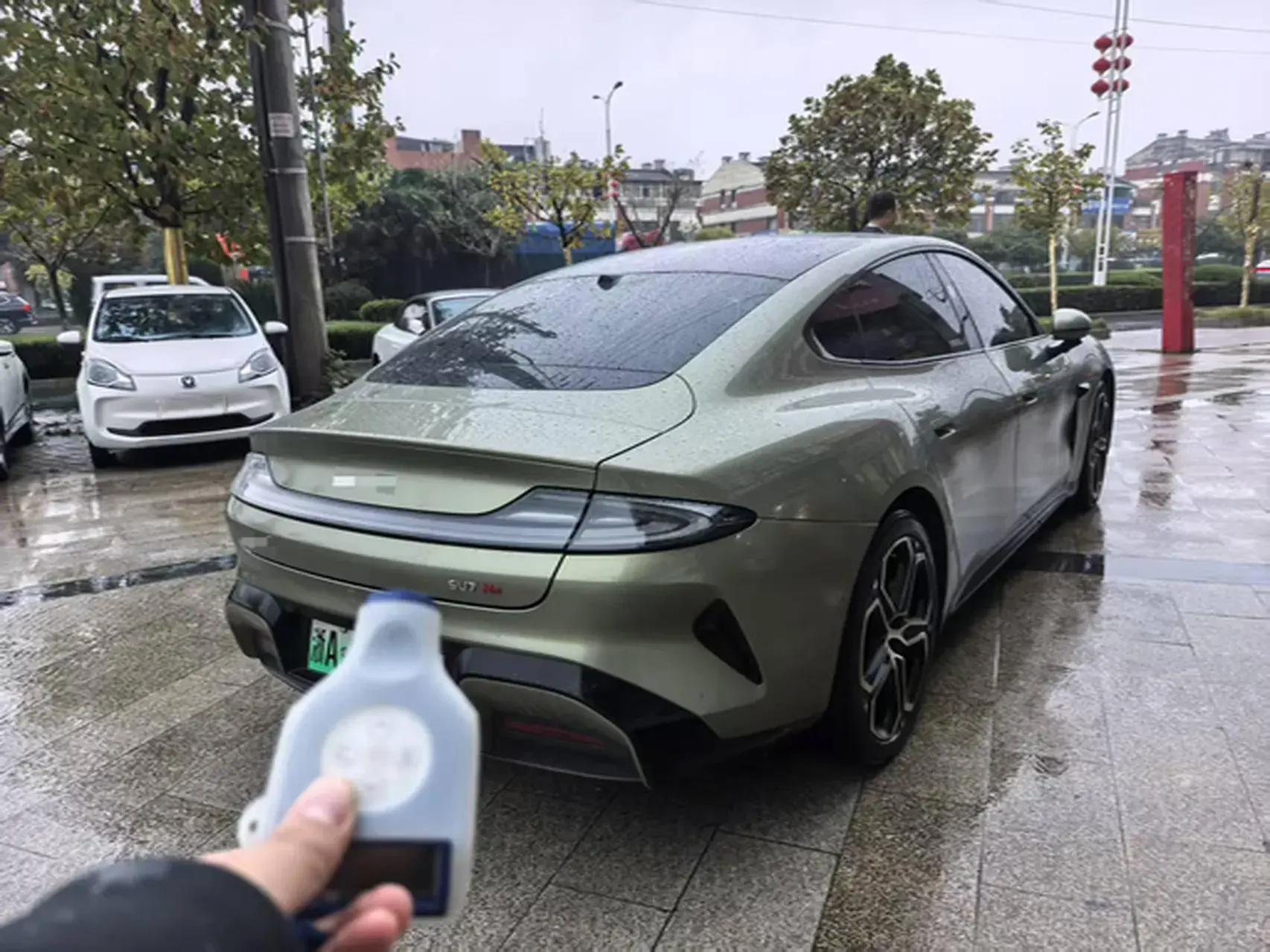 2024 MI SU7 thumbnail 4