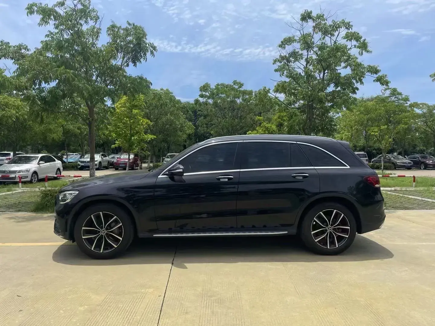 2020 MERCEDES-BENZ GLC thumbnail 2